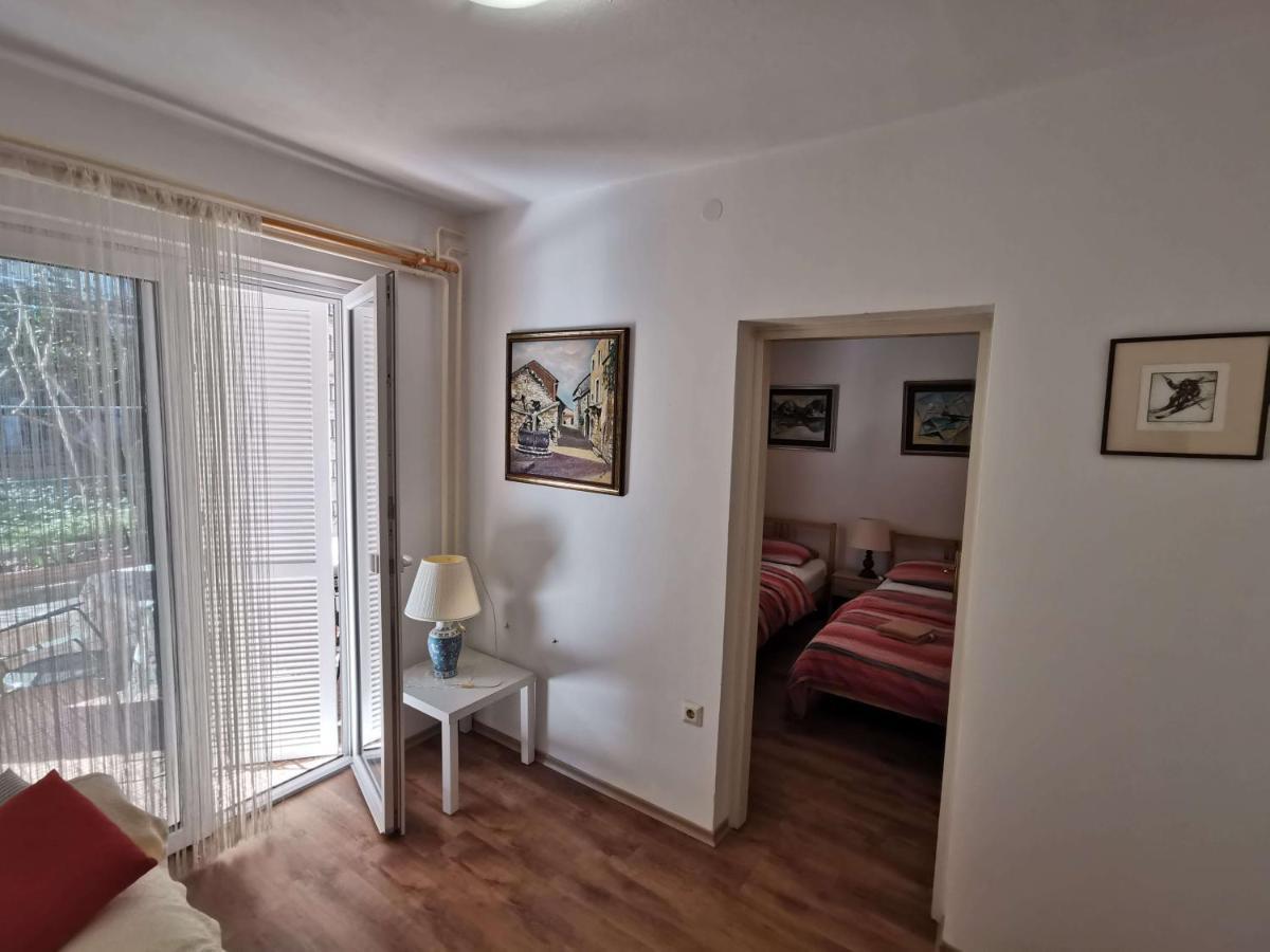 Pri Noni "Istracycle" Apartment Lucija Exterior photo
